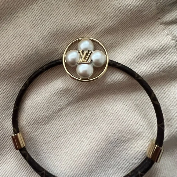 Louis Vuitton Black and Gold Bracelet - Picture 5 of 12